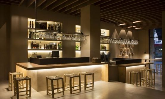 Modern Home Bar Design